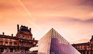 Bacchus and Clio – Paris – ©Patrick Langwallner / Unsplash